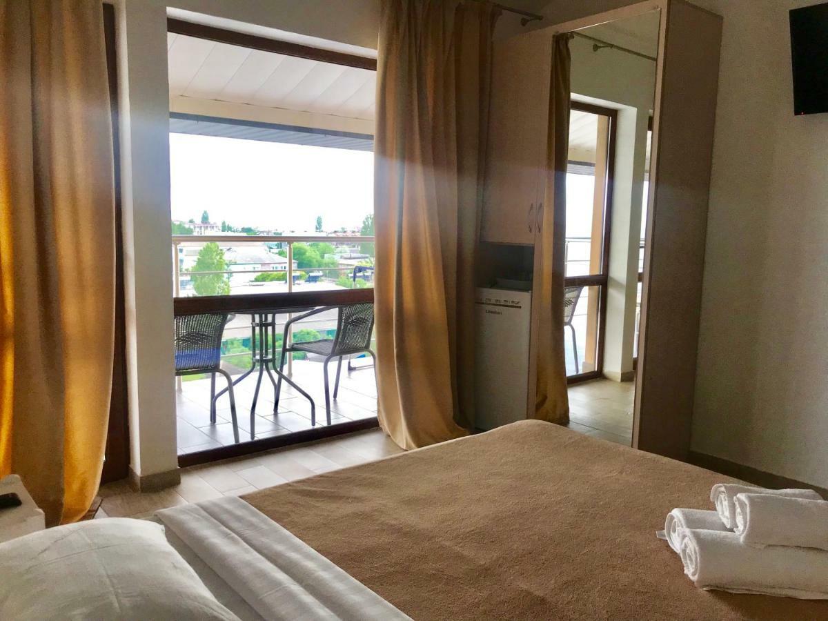 Золотий Лев Hotel Bugaz Exterior foto